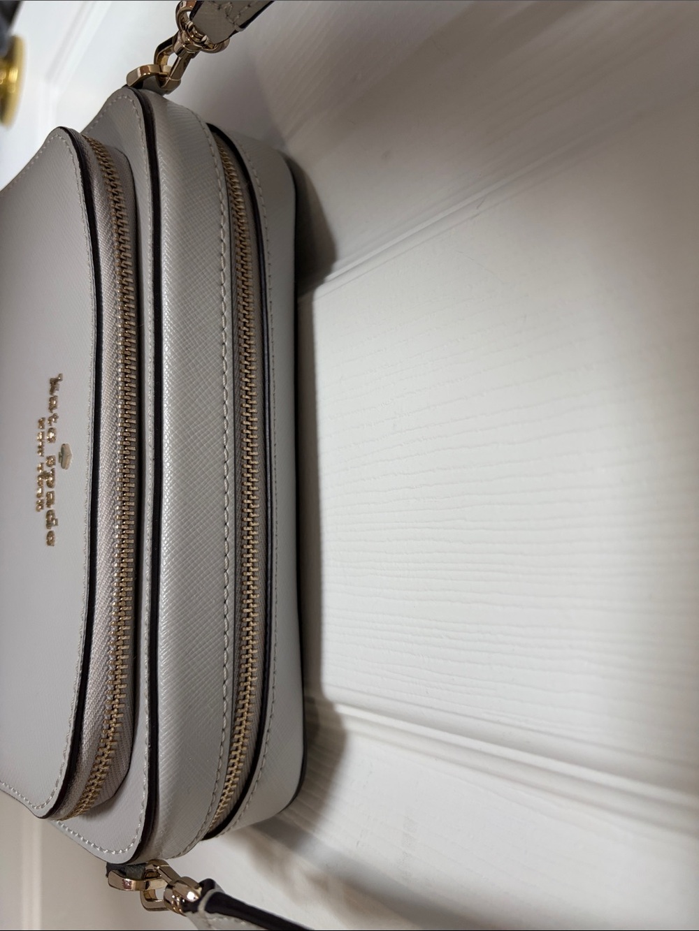 kate spade gray saffiano crossbody camera bag with gold hardware - Picture 3 of 10